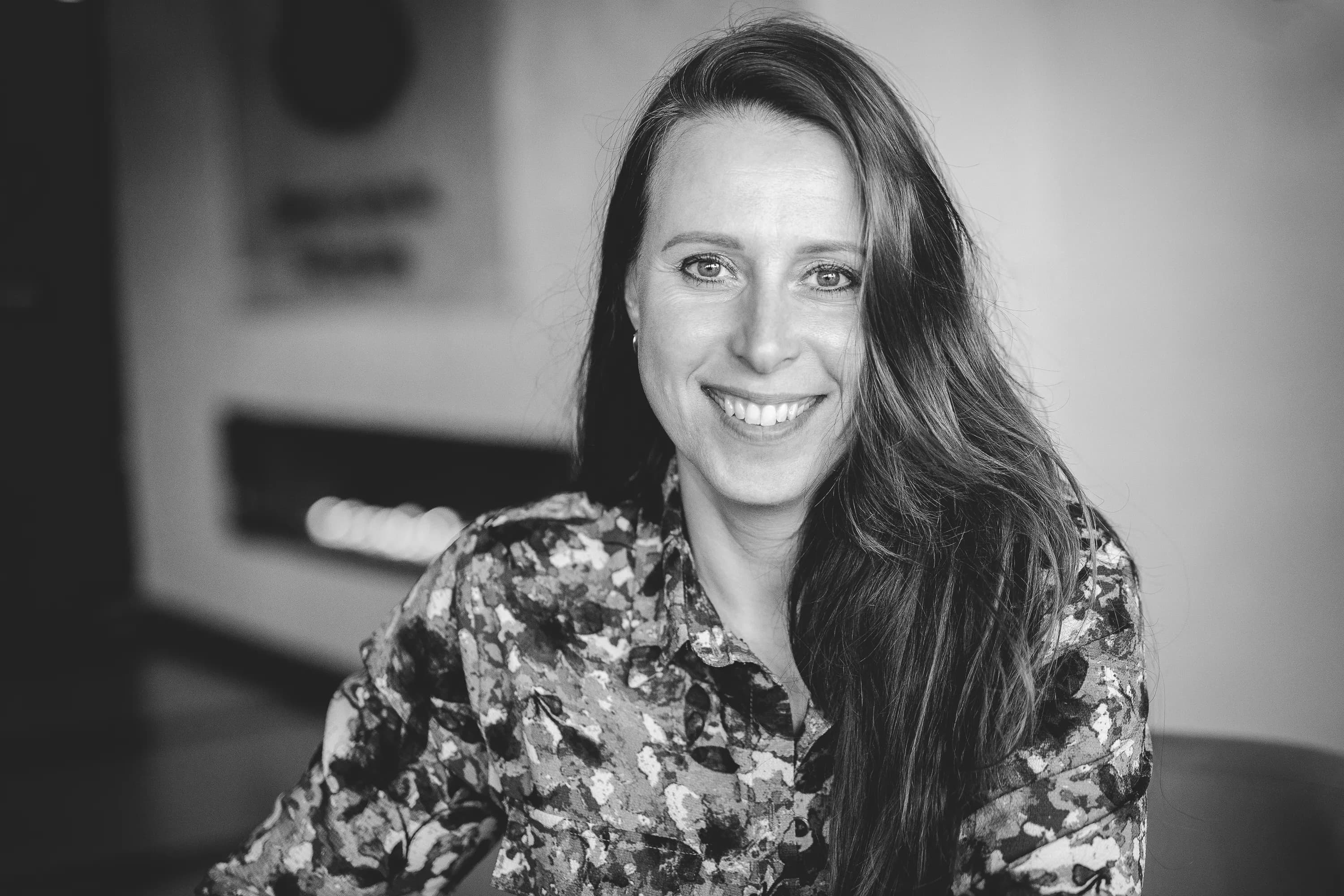 tayamara de hilsterEen zwart-witte portretfoto gemaakt door Francis Frionnet van een BNI-lid, met een link naar zijn of haar persoonlijke verhaal.
