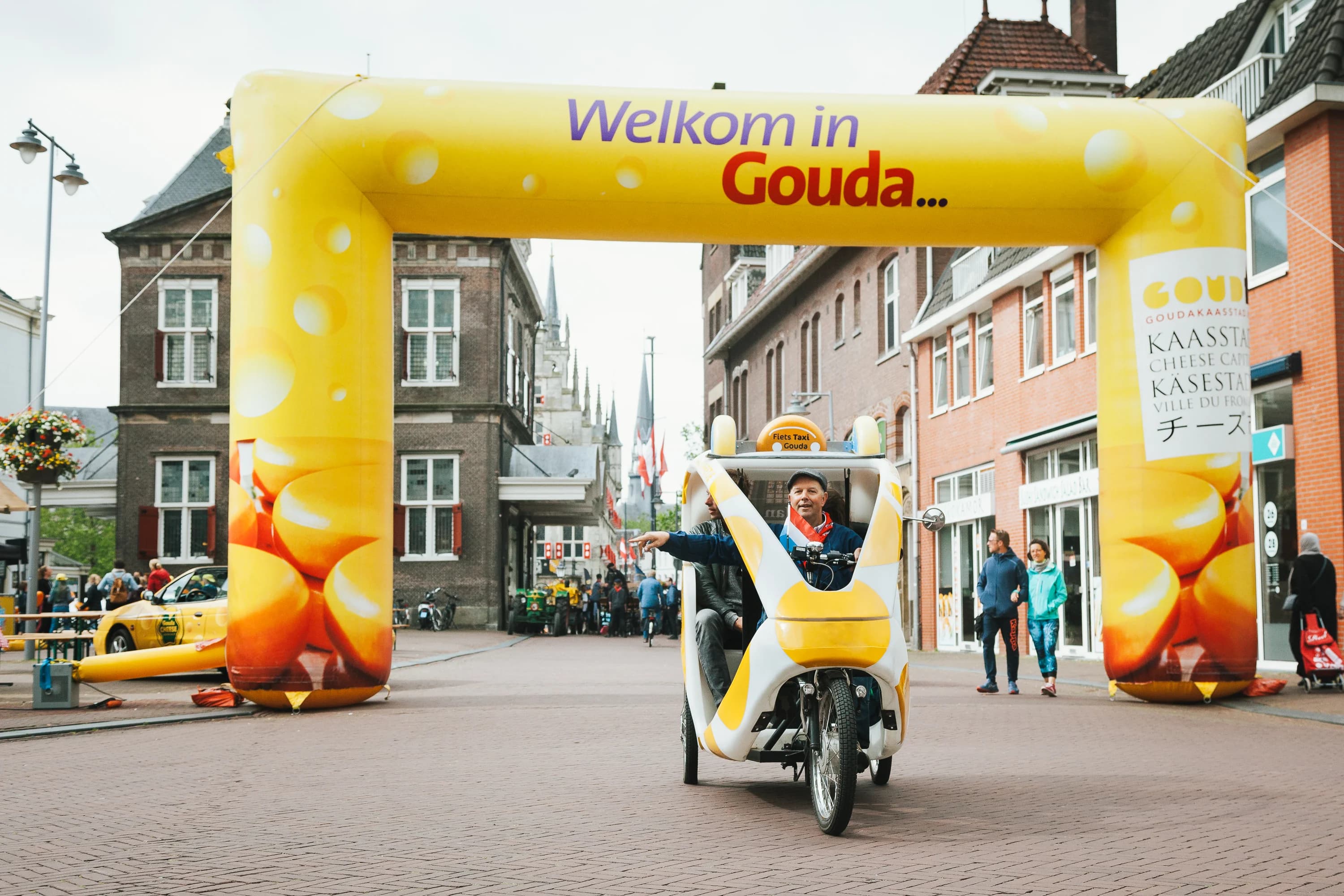 Zakelijke locatiefotografie tijdens een evenement in de binnenstad van Gouda